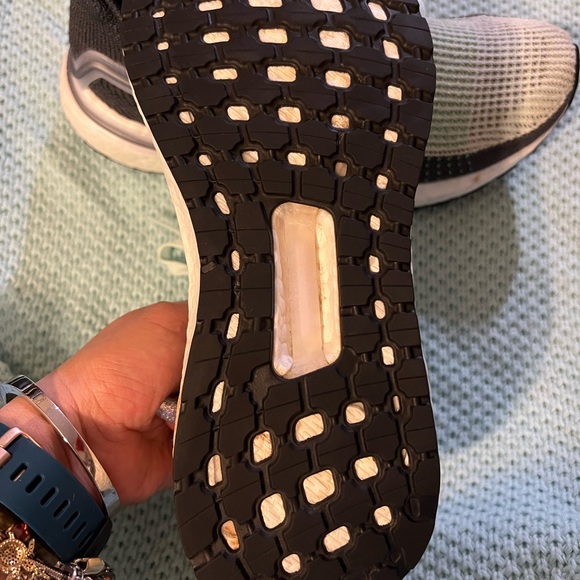 adidas Ultraboost 19 W, Running Shoes for Women size 8 semi new I accept offers - Picture 9 of 11